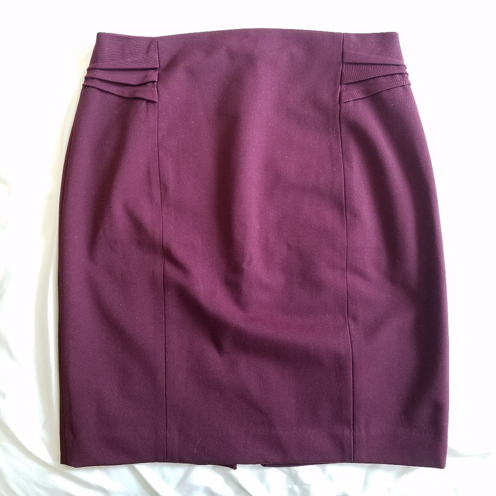 Express Size 8 burgundy maroon pencil skirt